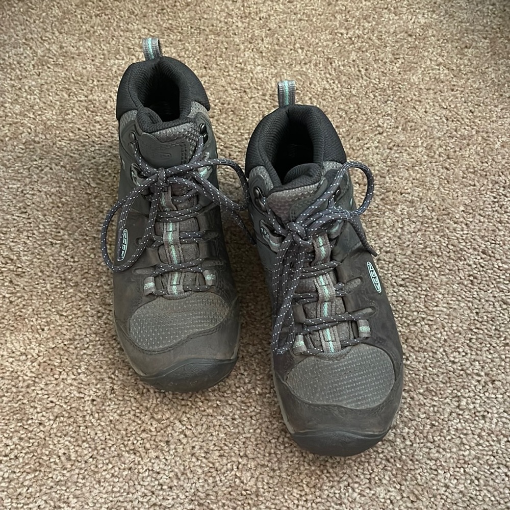 Keen - Steens Mid WP Hiking Boots